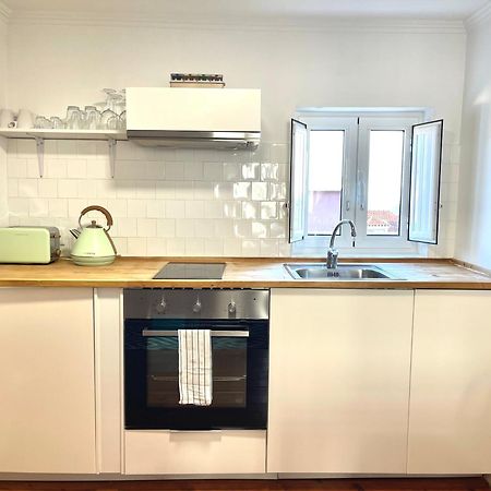 Apartments Center Alfama Lisbon Room photo